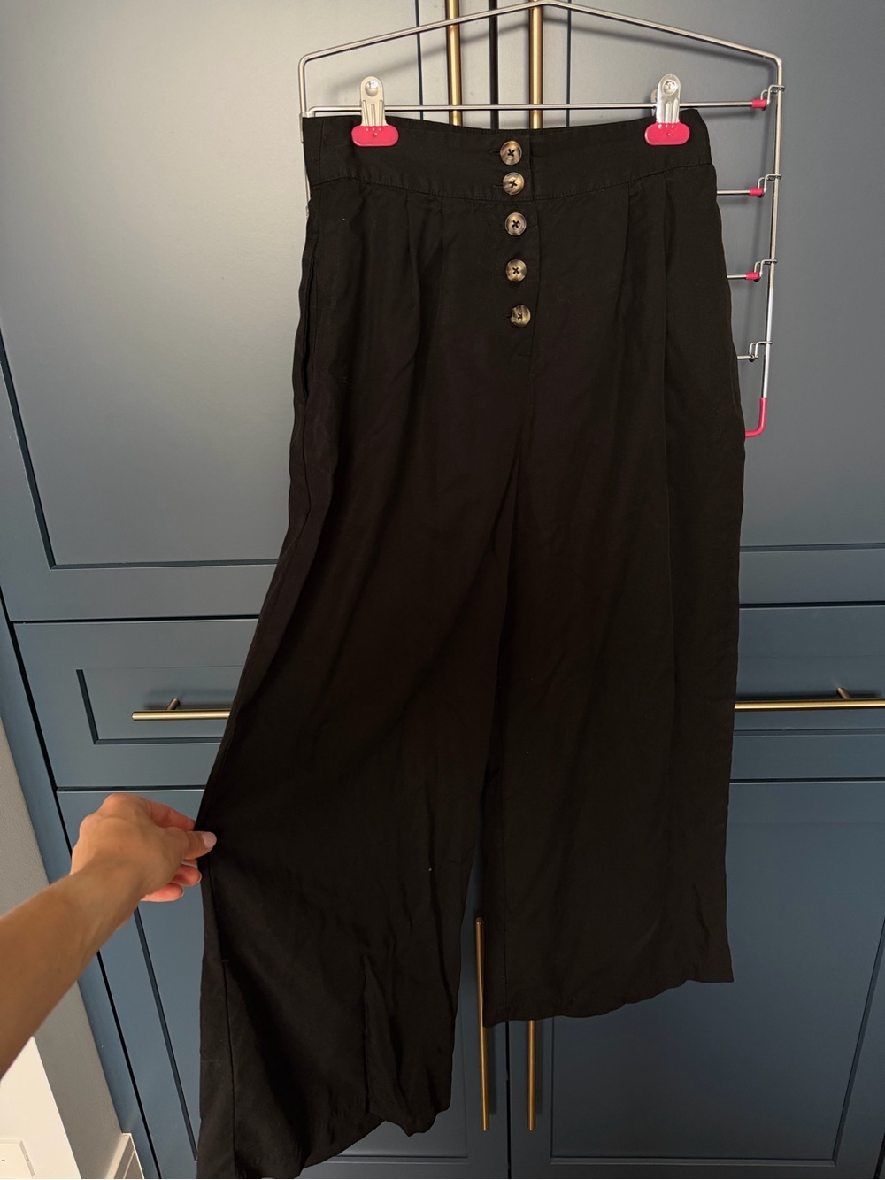 Socialite Black Wide-Leg High-Rise Pants with Front Buttons